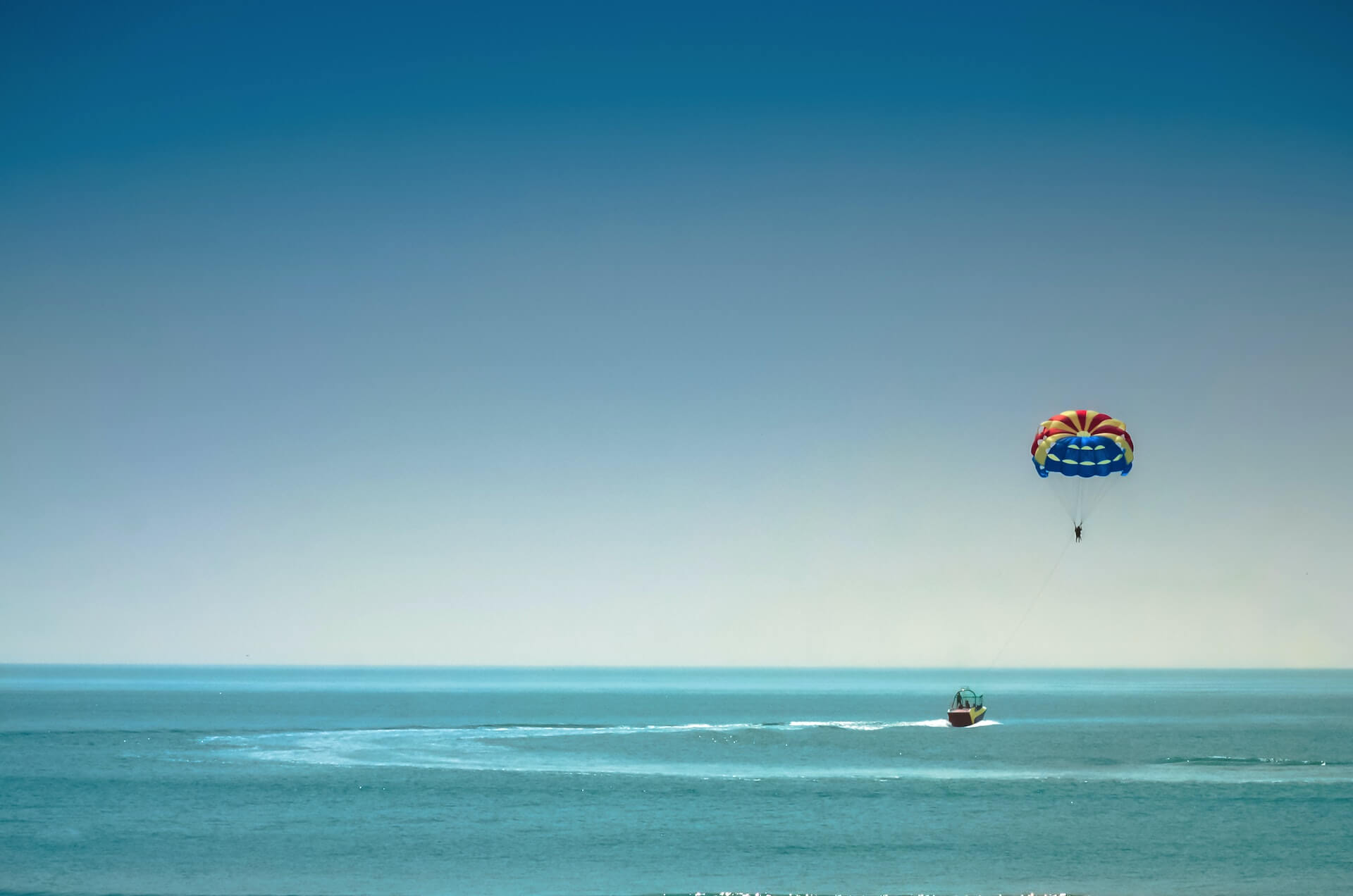 First time parasailing this 2023? Here are the answers to your questions!