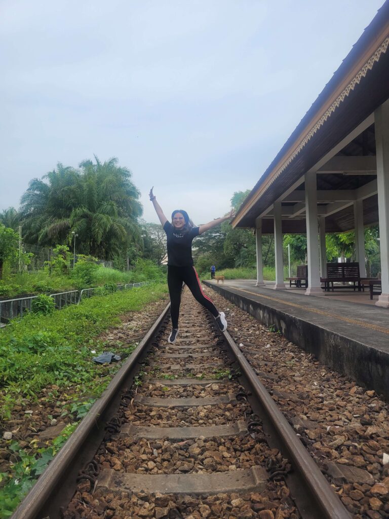 Jump shot on the railroad